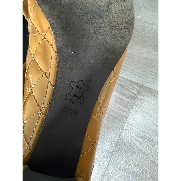 Tory Burch Quilted Patent Leather Cap Toe Heels Tan Black Size 8.5M - Picture 10 of 10